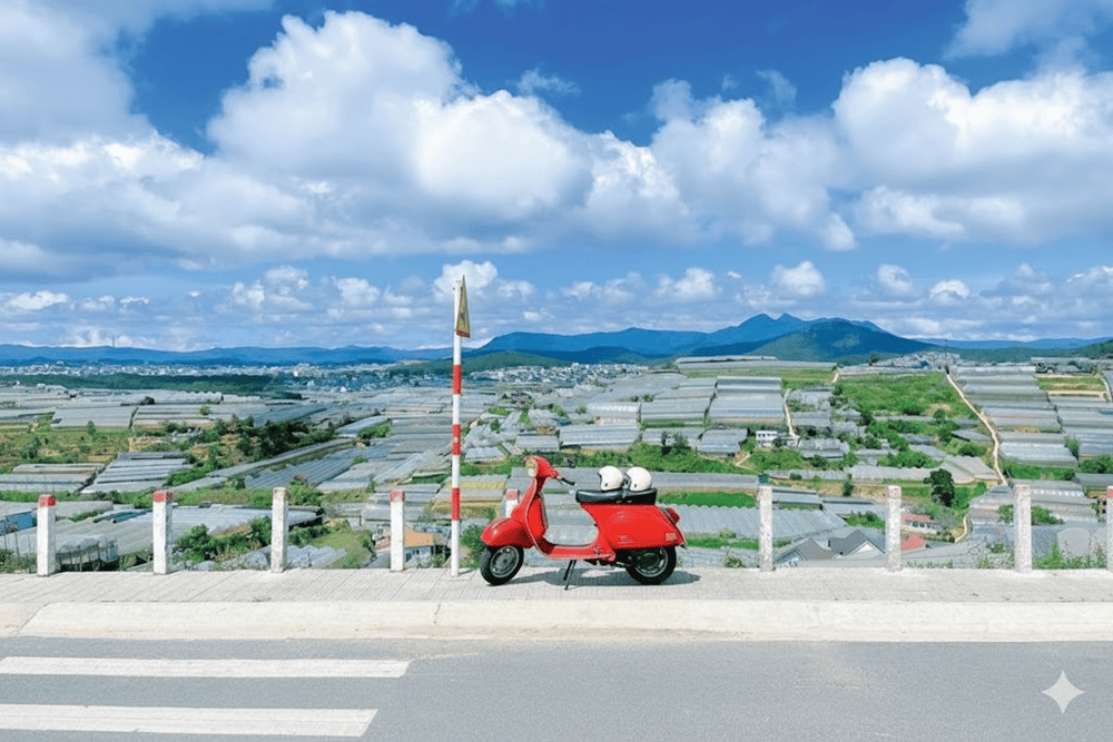 Nơi đ&acirc;y ng&agrave;y c&agrave;ng trở th&agrave;nh điểm dừng ch&acirc;n l&yacute; tưởng cho du kh&aacute;ch y&ecirc;u vẻ đẹp ho&agrave;i cổ v&agrave; kh&ocirc;ng gian tĩnh lặng giữa phố n&uacute;i mộng mơ